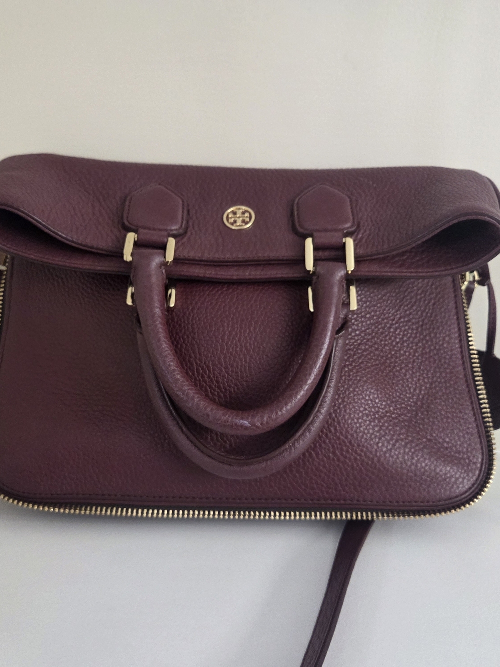 Tory Burch Pebbled Leather Robinson Foldover Messenger Crossbody In Burgundy - Picture 8 of 11